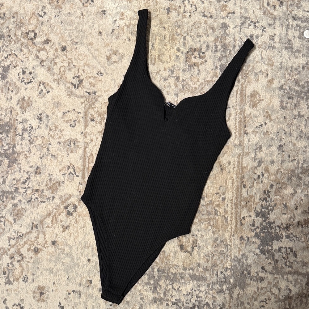 Zara Black Ribbed V-Neck Bodysuit